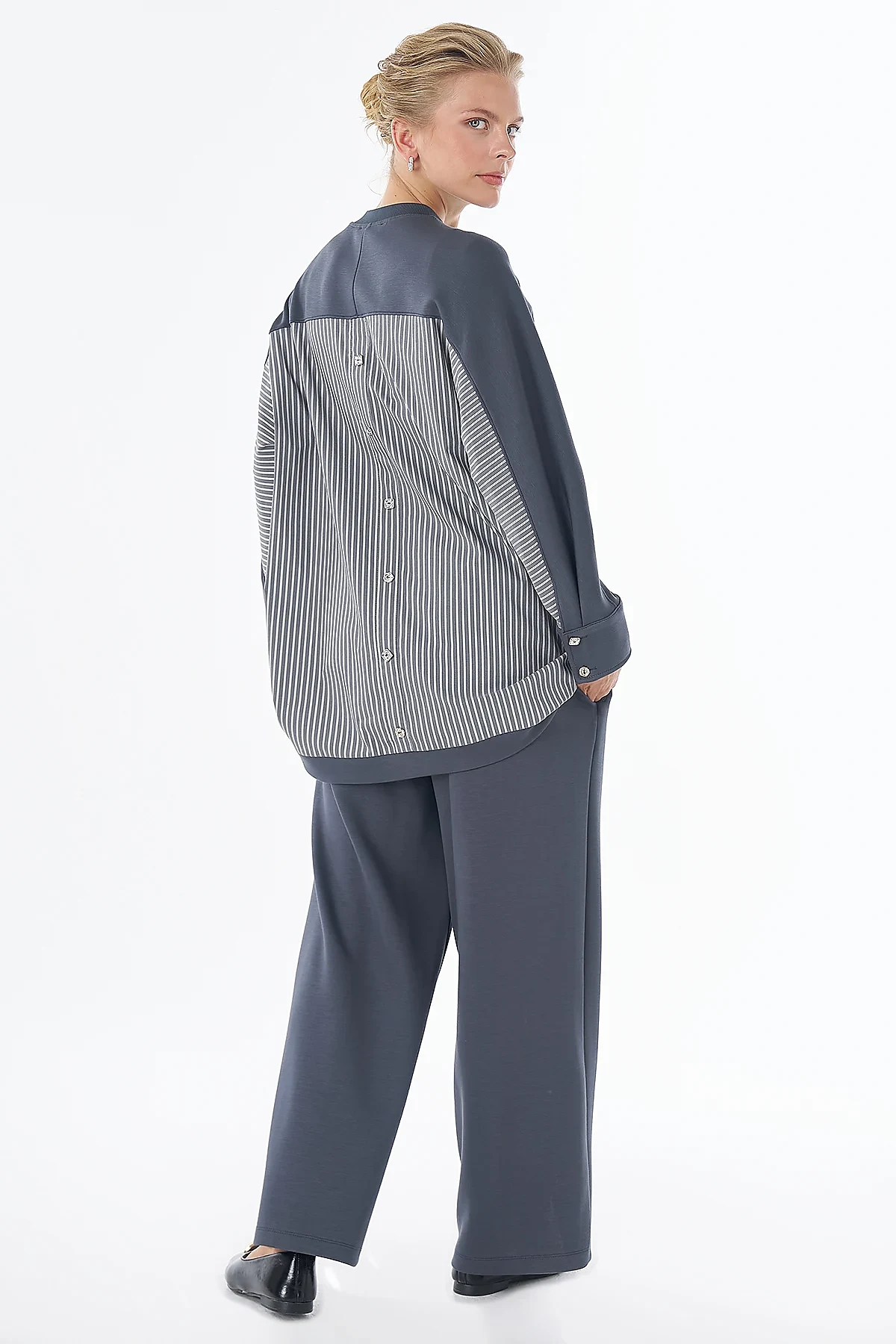 Two-Piece Set with Accessory Buttons Charcoal 