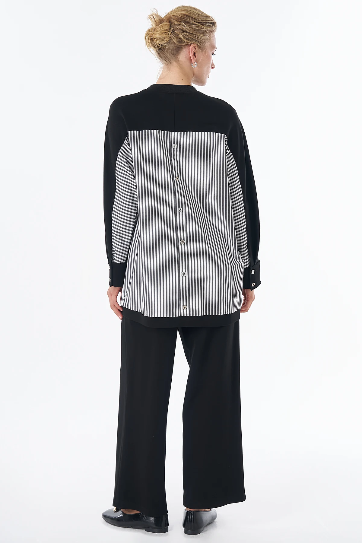 Two-Piece Set with Accessory Buttons Black