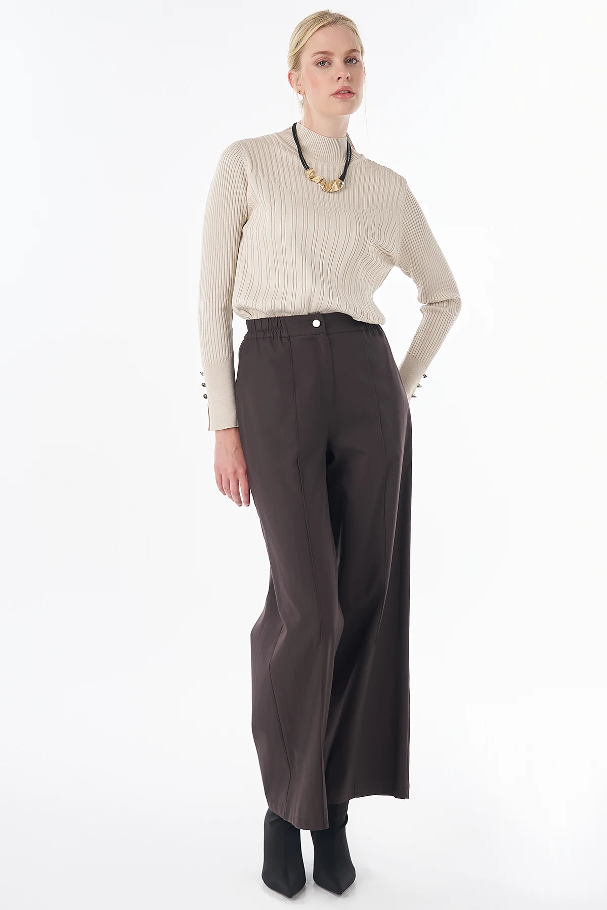 Elastic-Waist Trousers Brown 