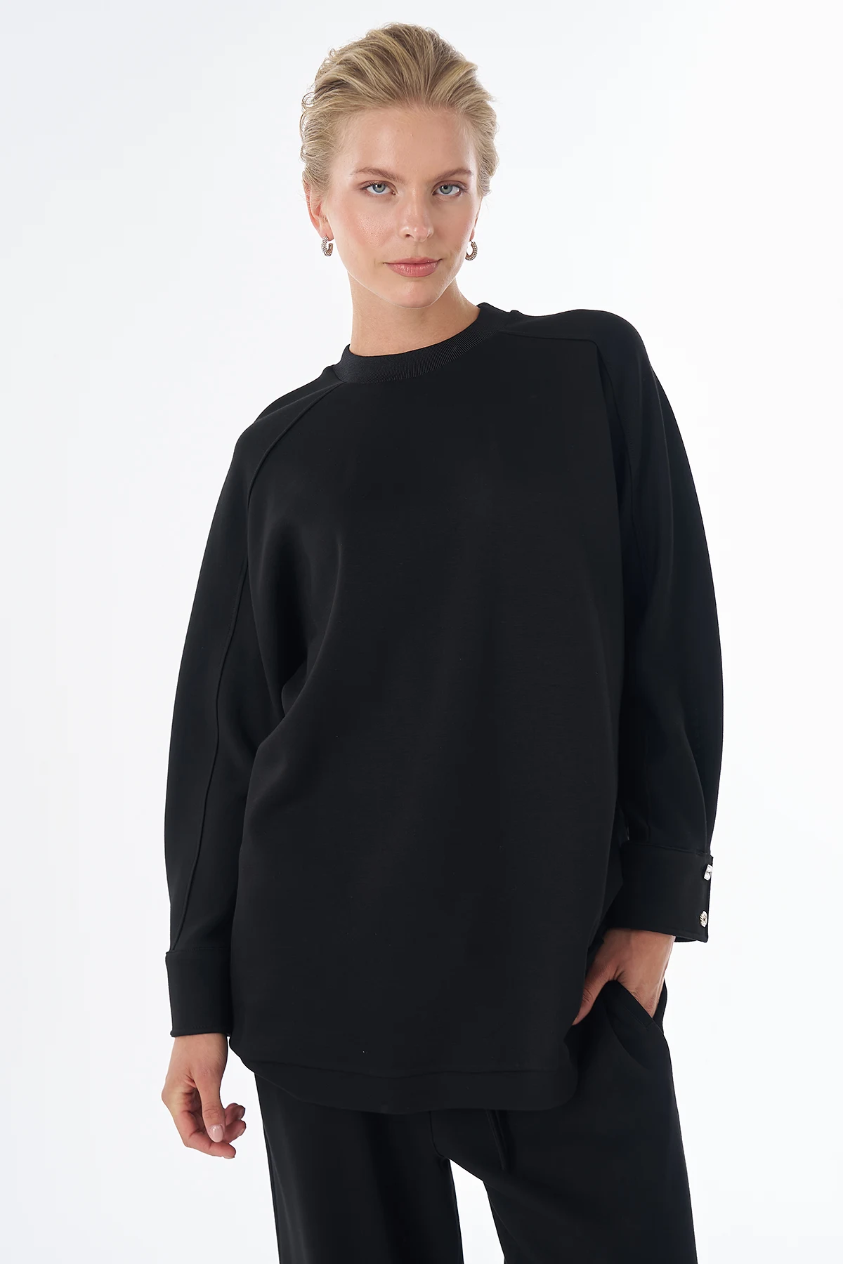 Two-Piece Set with Accessory Buttons Black