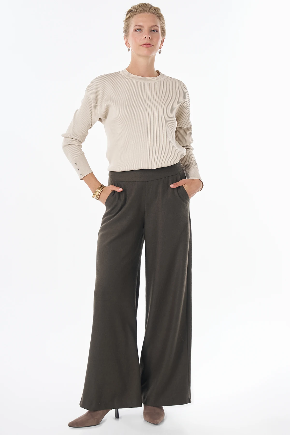 High-Waisted Wool Trousers - Khaki