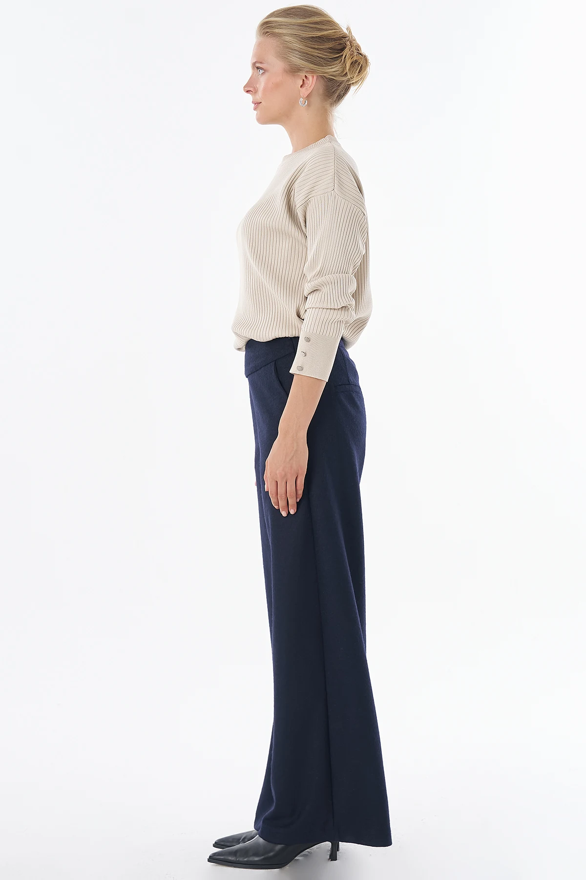 High-Waisted Wool Trousers - Dark Navy