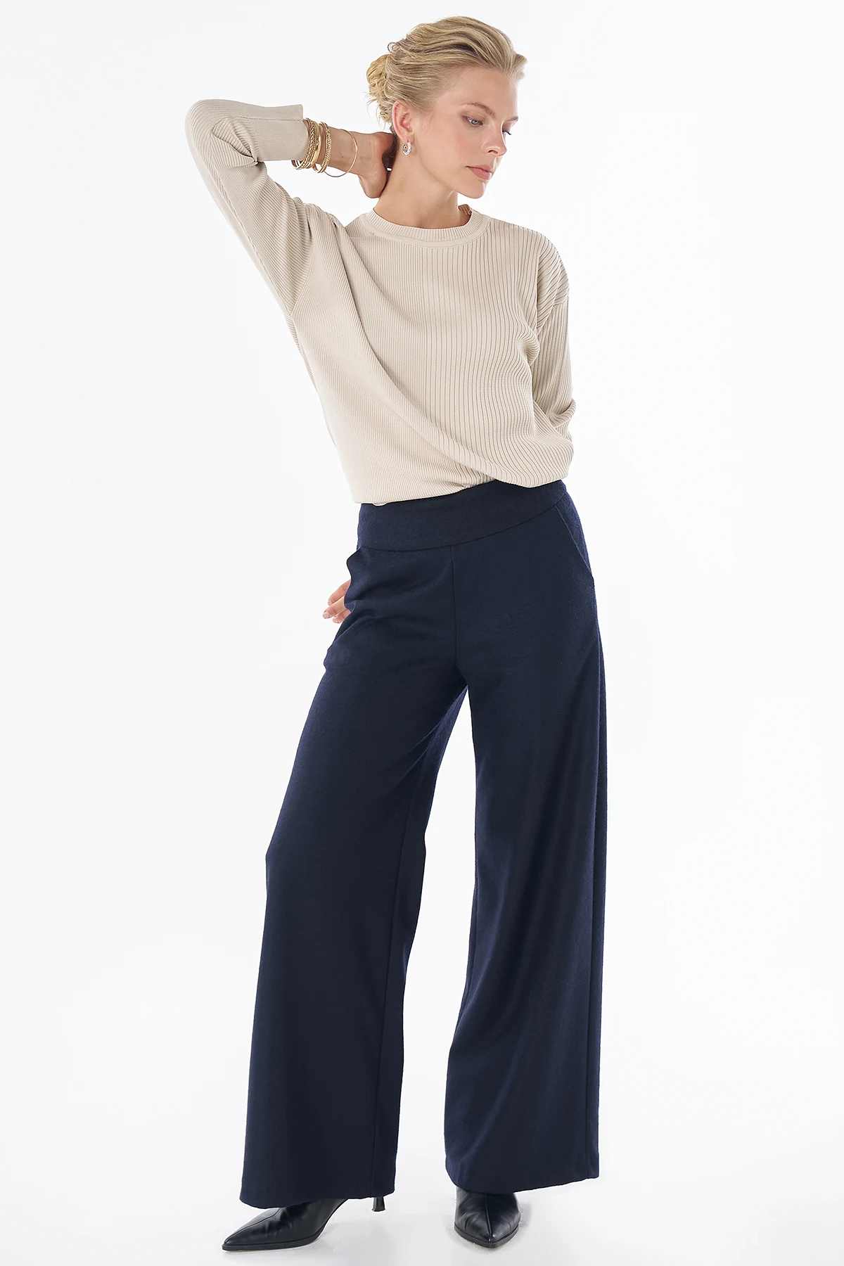 High-Waisted Wool Trousers - Dark Navy
