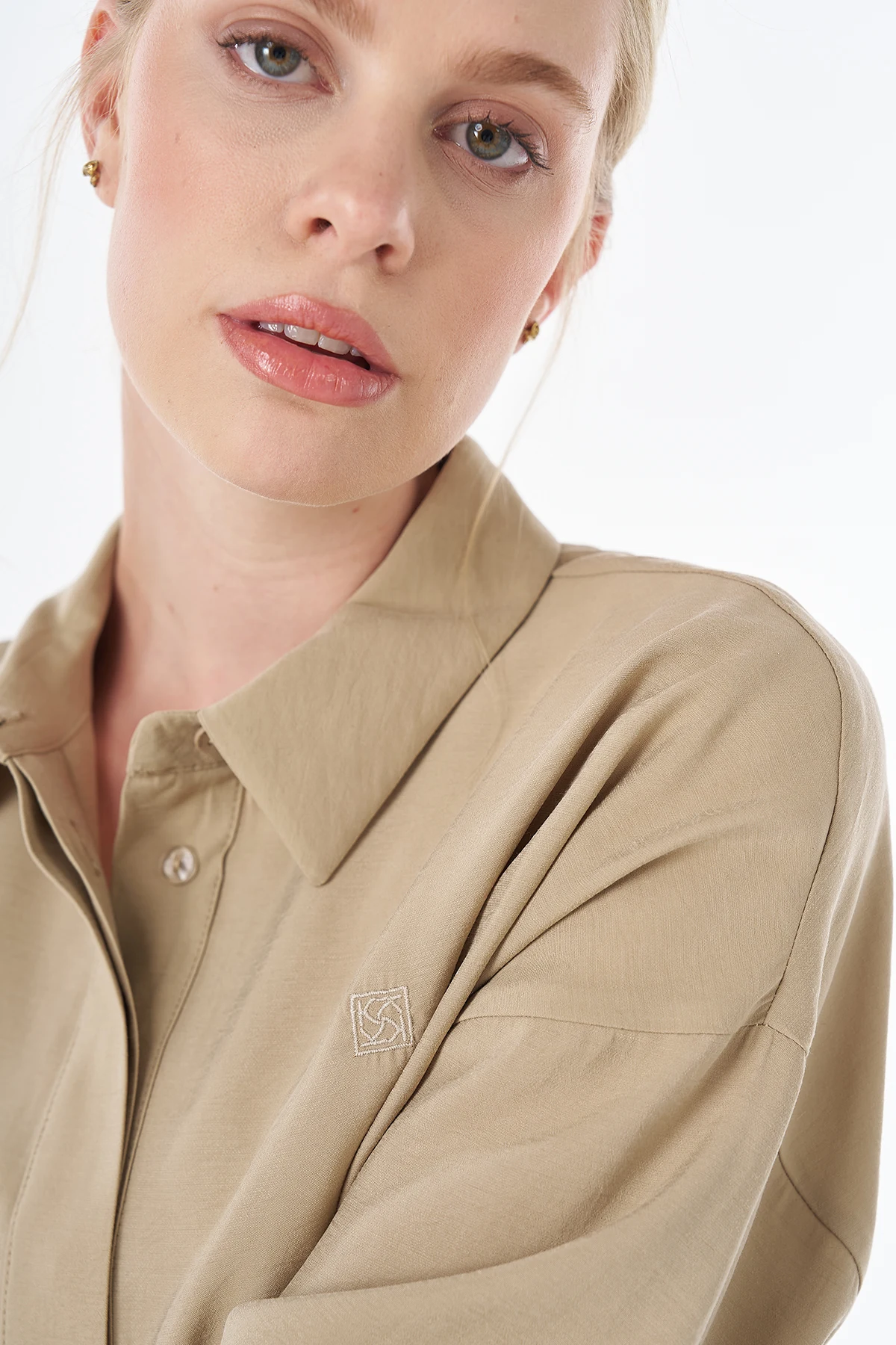 Half Placket Basic Blouse - Beige