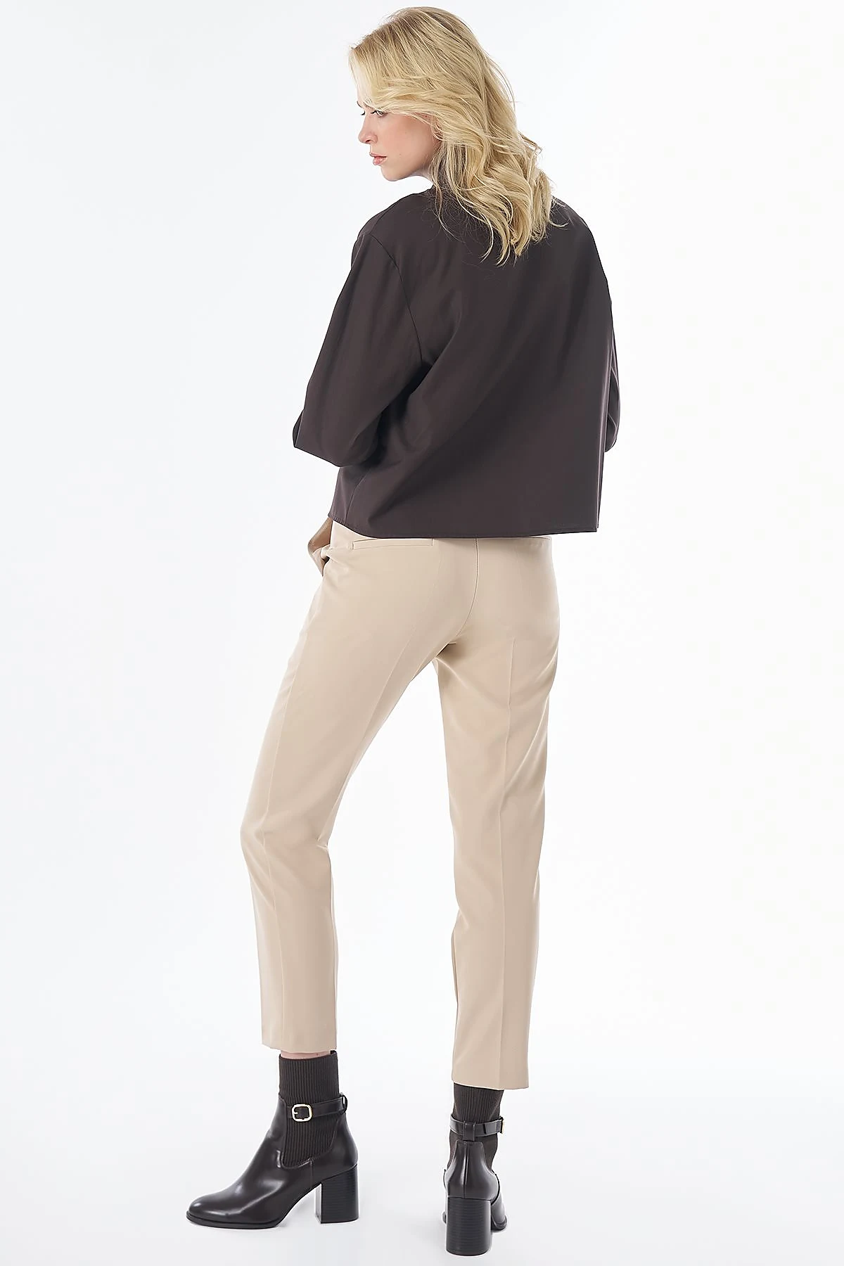 Shiny-Button Cotton Lyocell Blouse Brown
