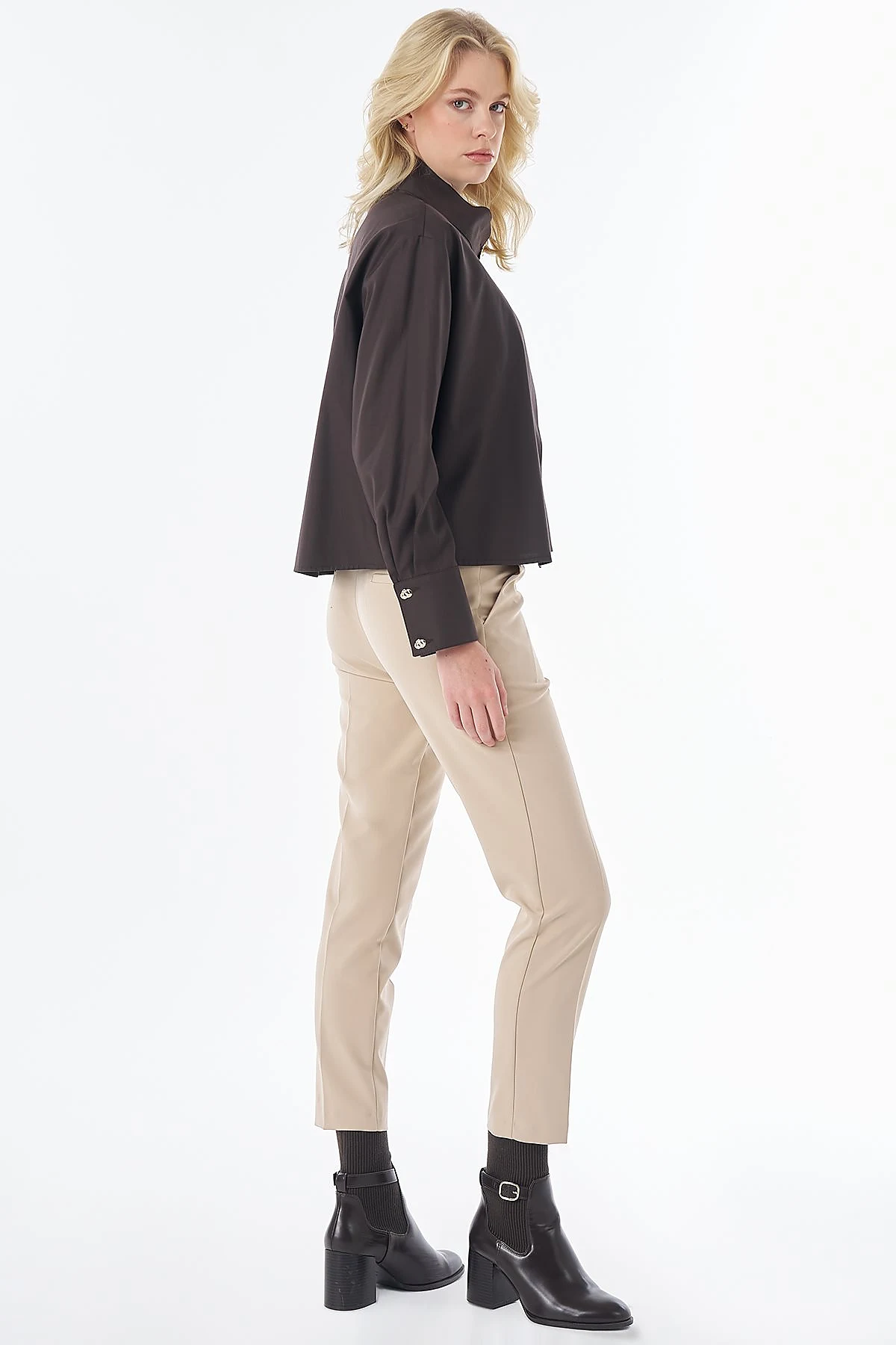 Shiny-Button Cotton Lyocell Blouse Brown