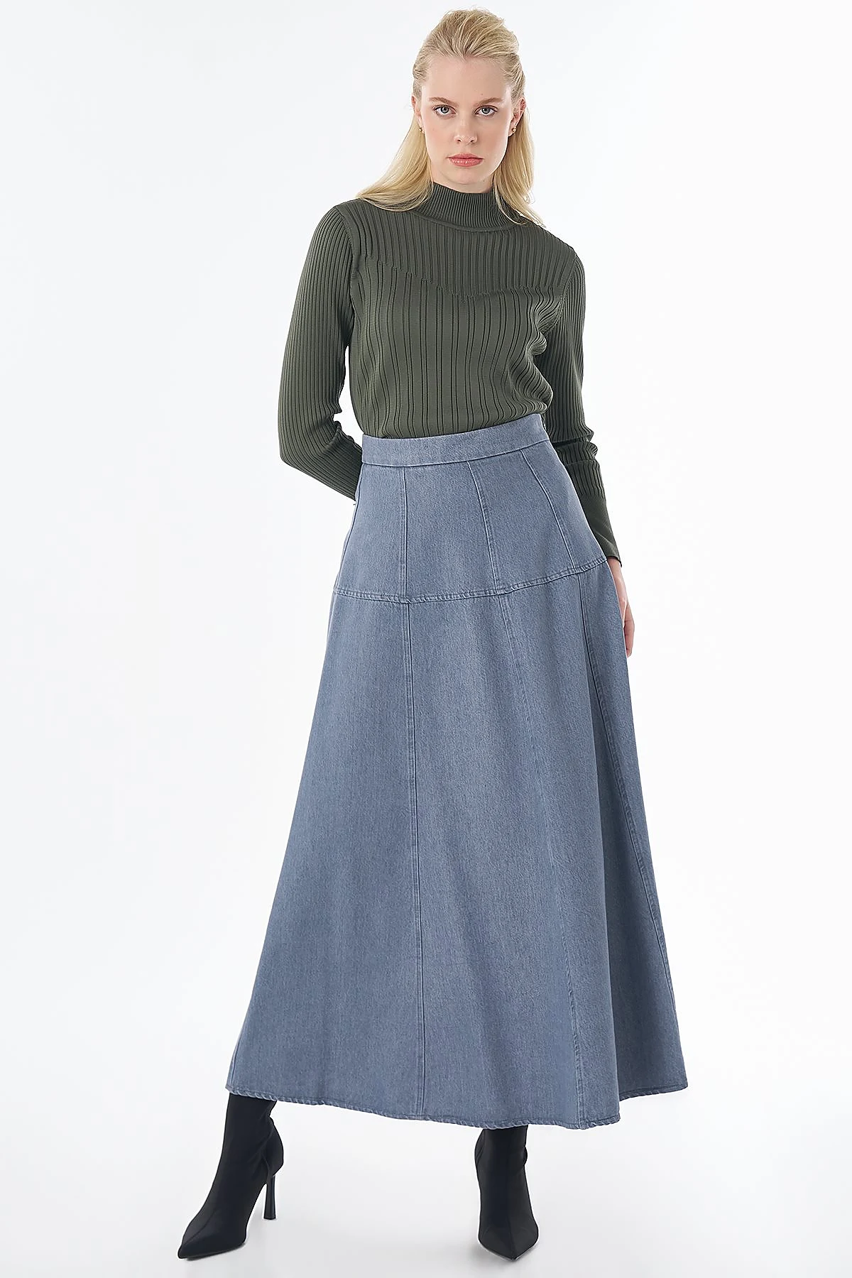 High-Waisted Panel-Seamed Skirt Blue