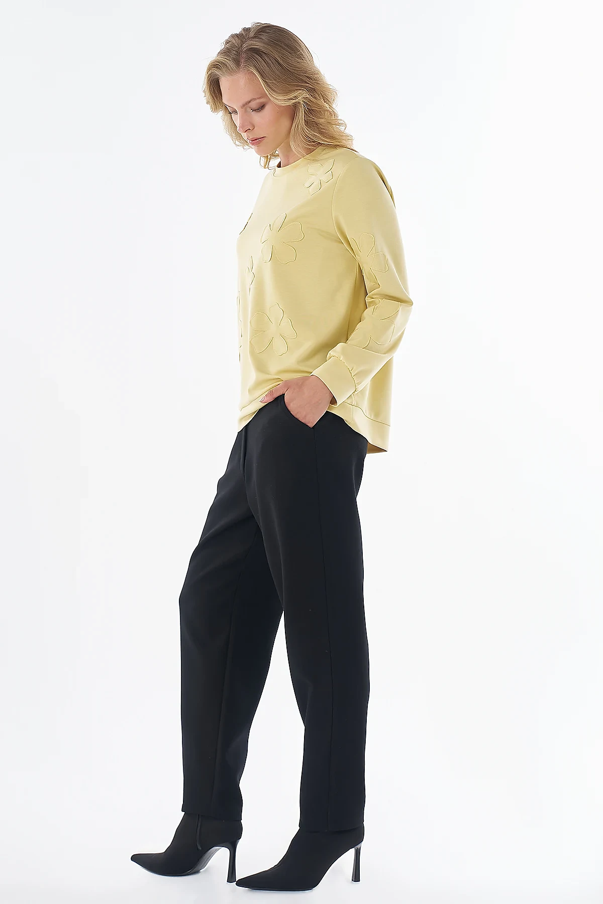 Embroidered Appliqué Modal Sweatshirt Yellow
