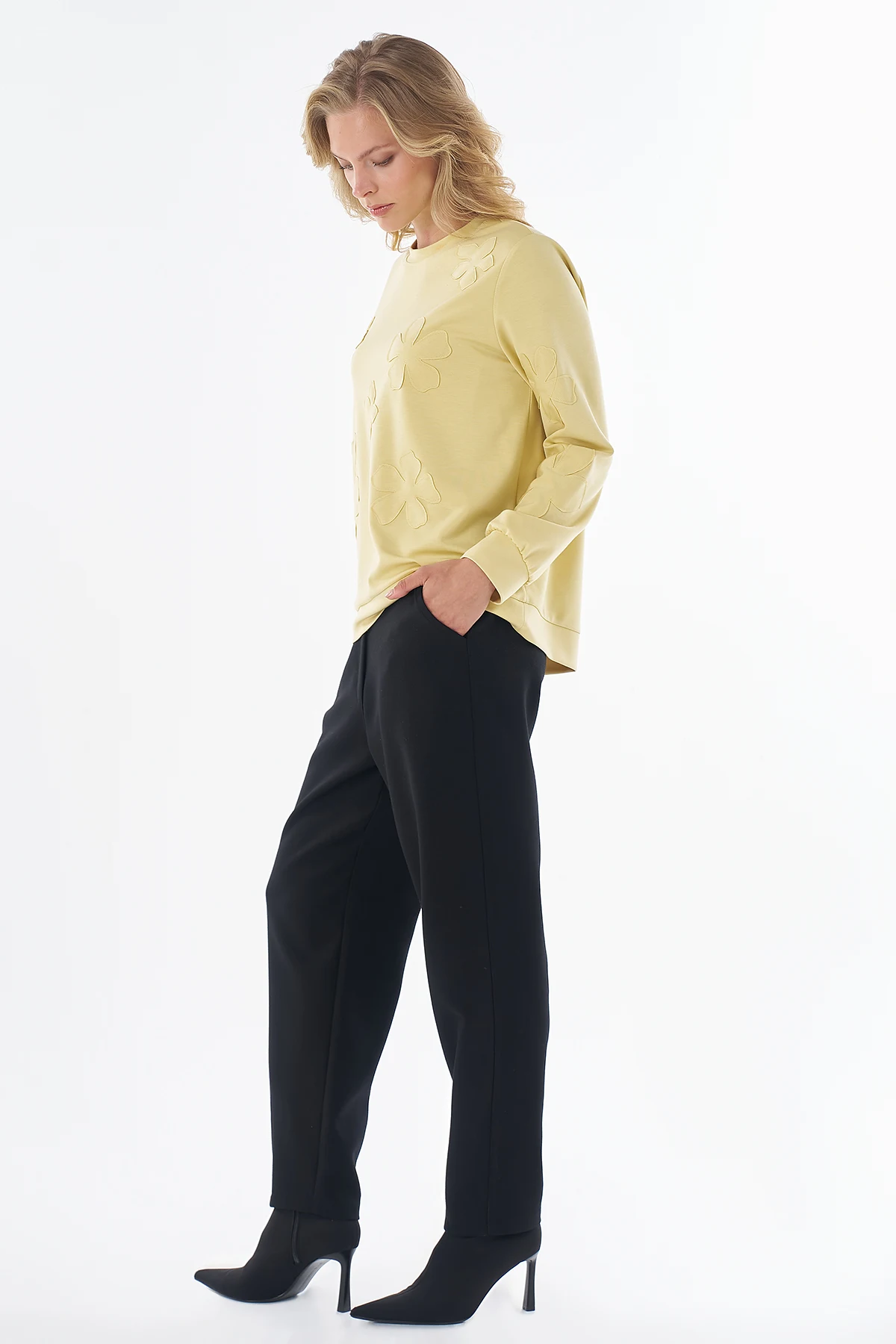 Embroidered Appliqué Modal Sweatshirt Yellow