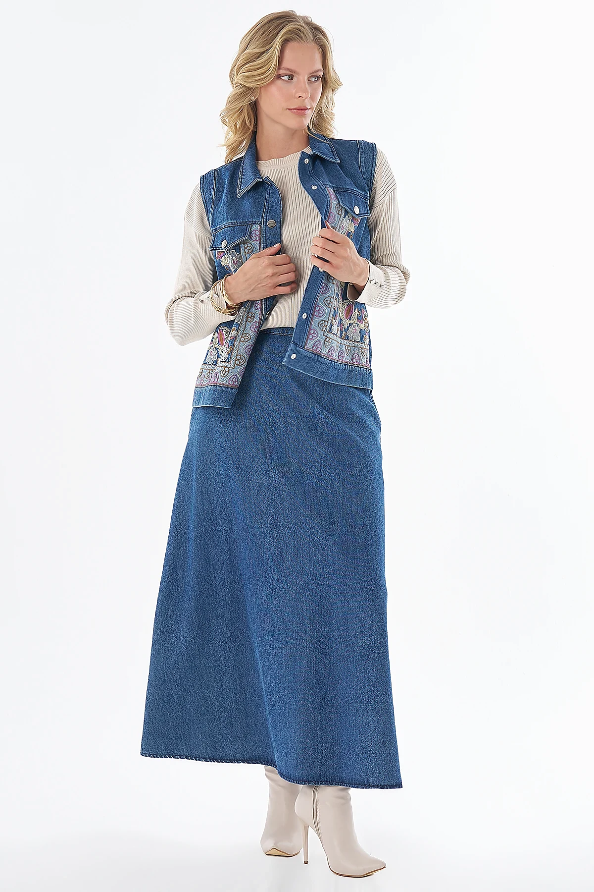 Embroidered Two-Piece Set Blue