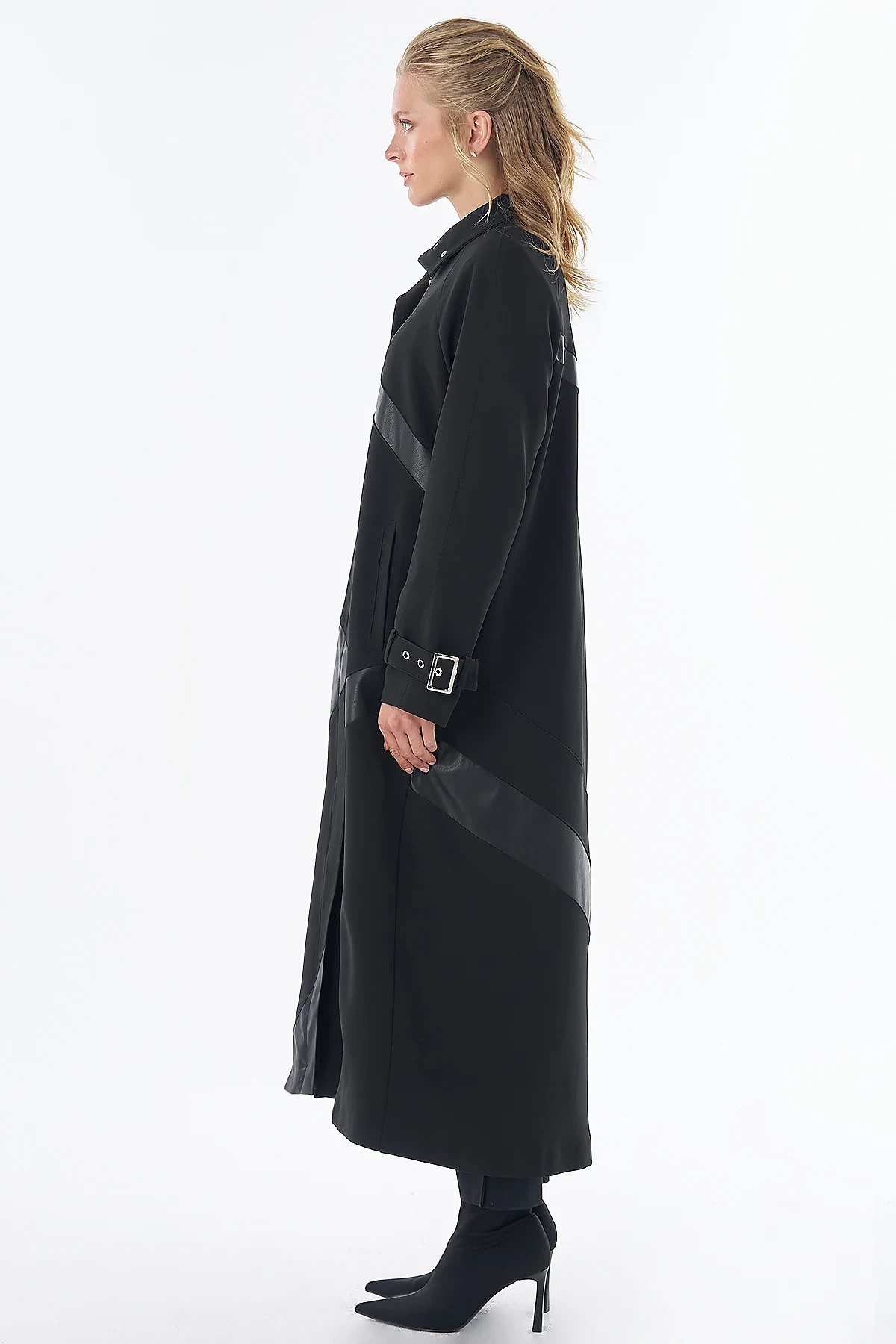 Stand Collar Contrast Detail Coat Black
