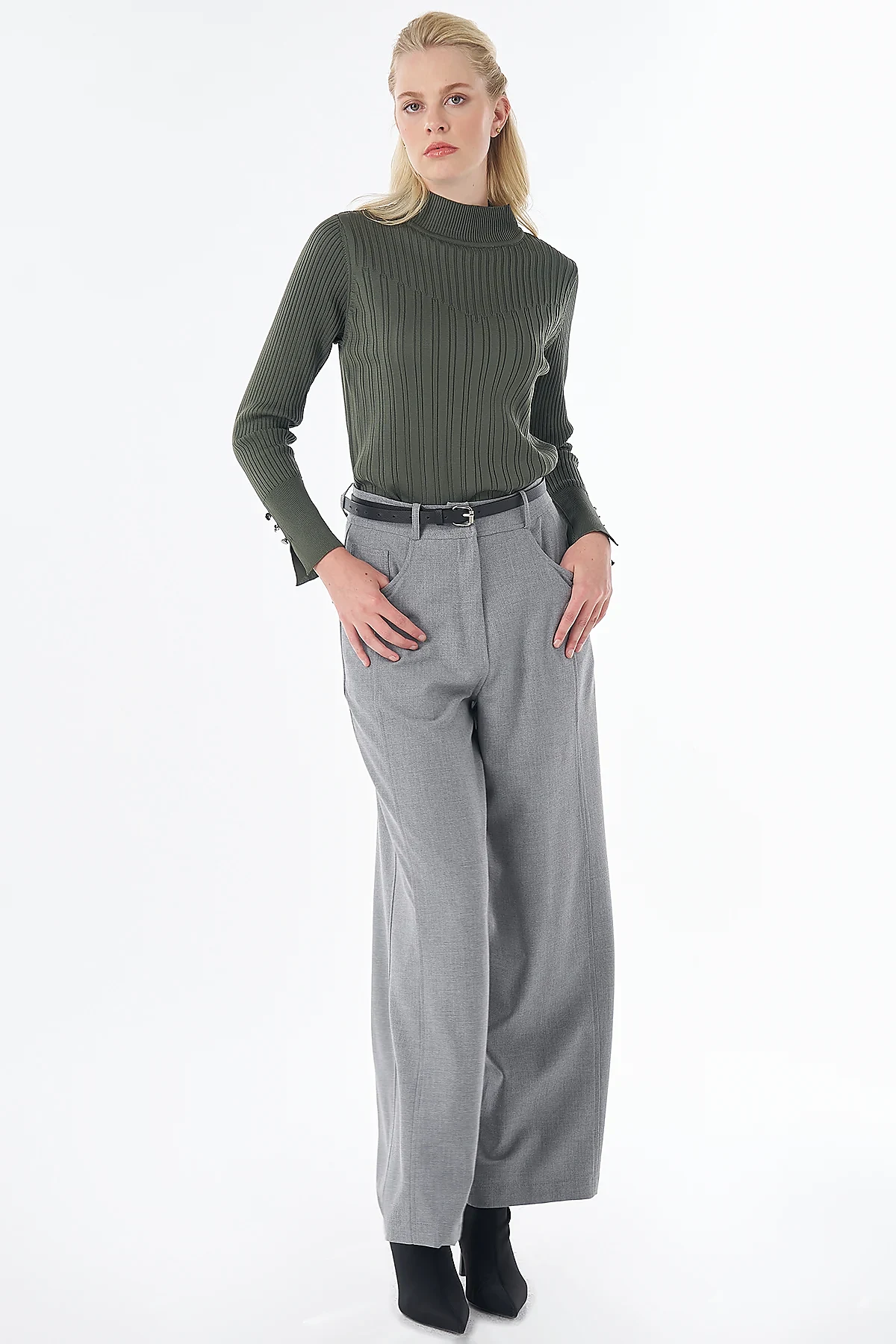 Stitch-Detail Wide-Leg Trousers Gray