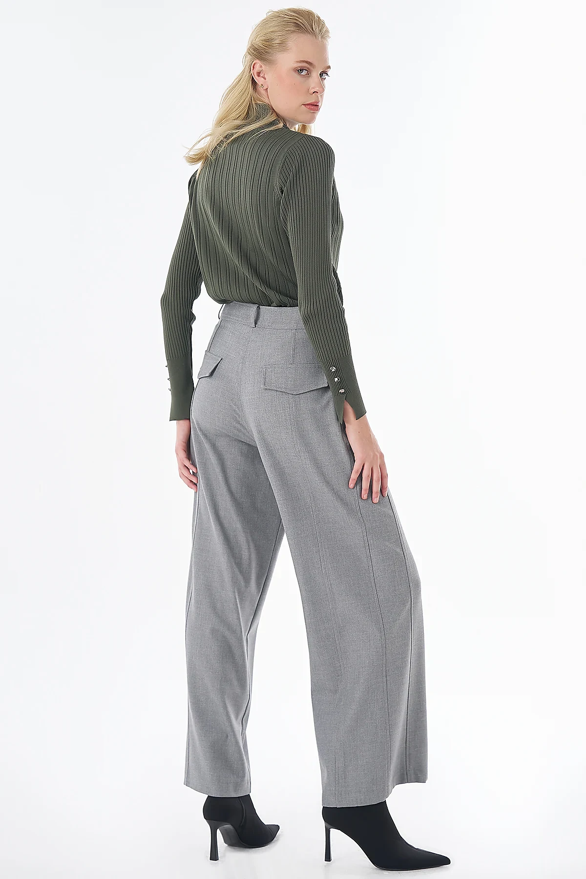 Stitch-Detail Wide-Leg Trousers Gray