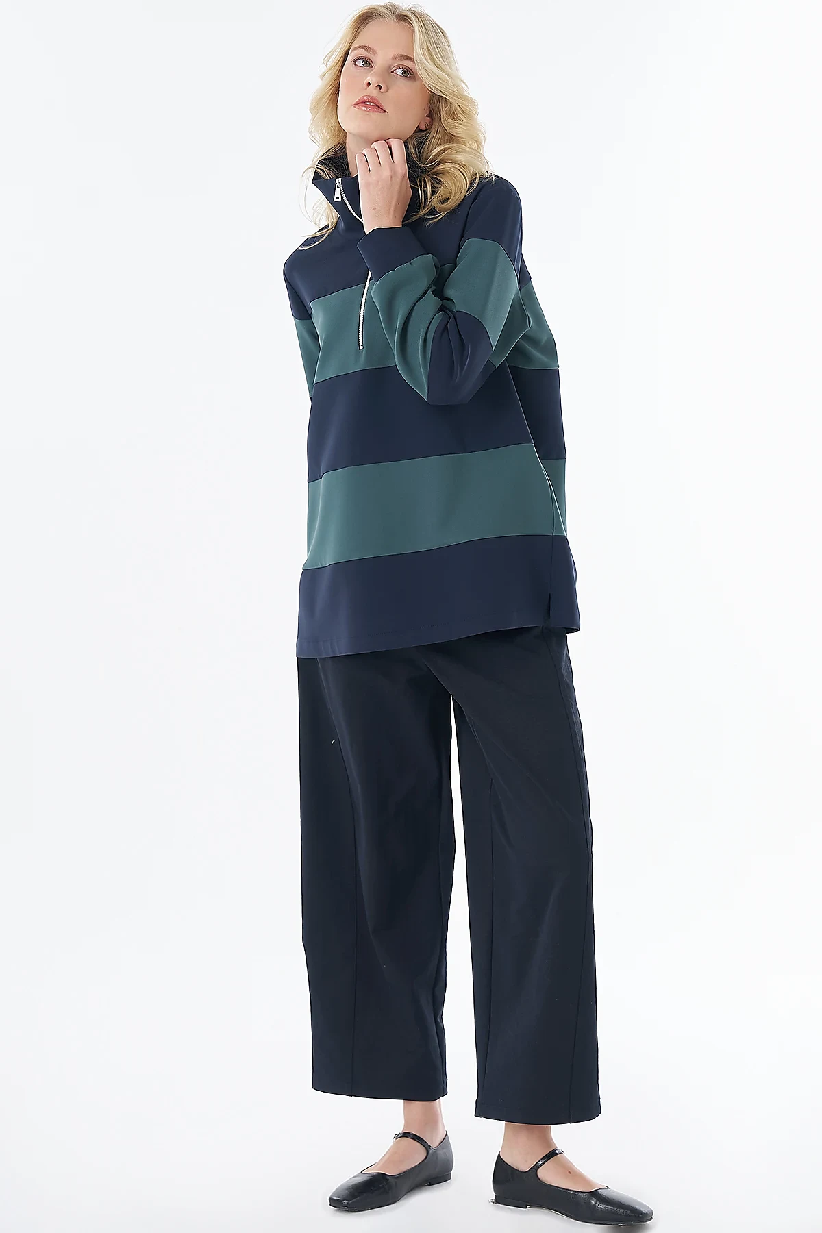 Color-Block Wide-Neck Sweatshirt Navy