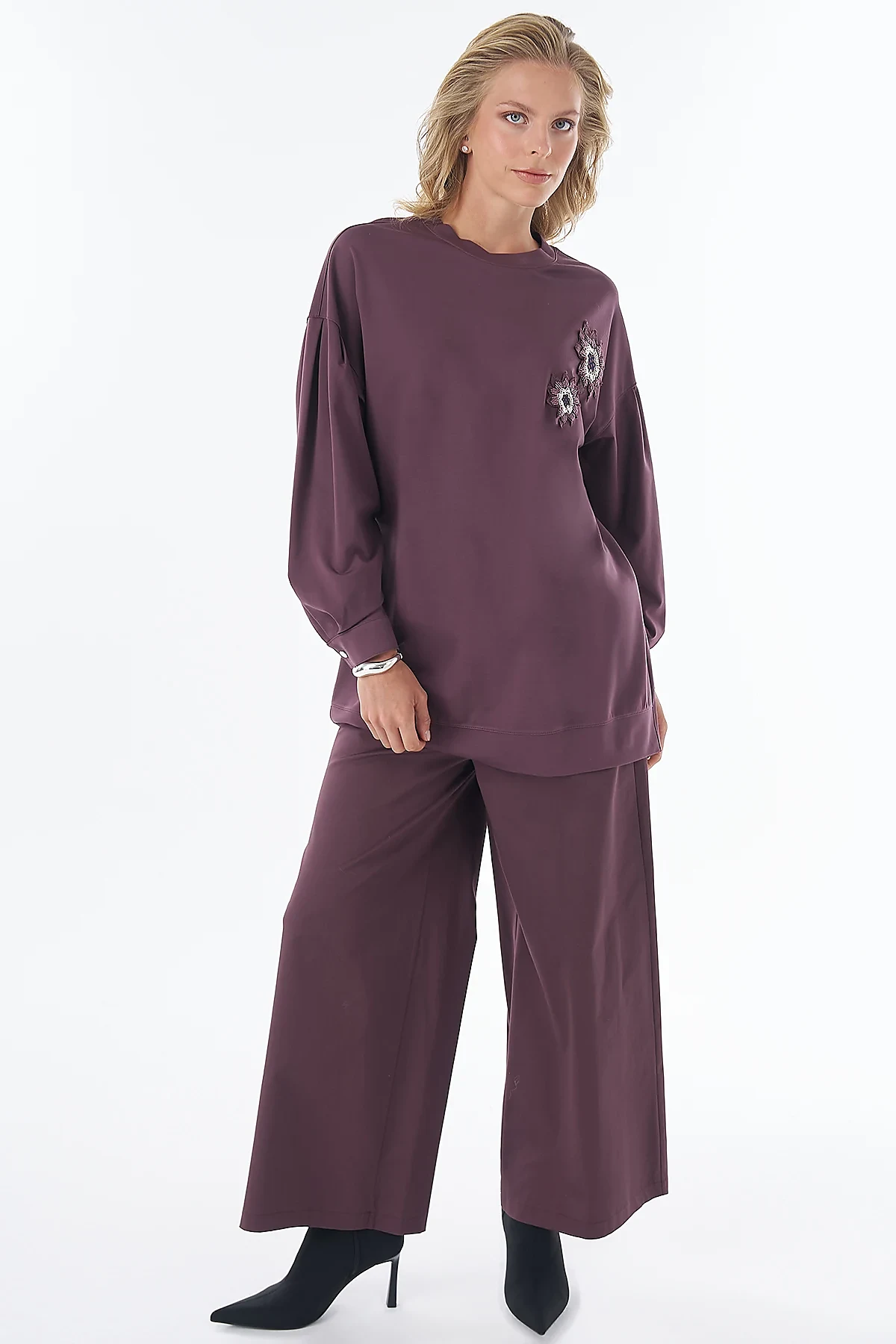 Beaded Embroidered Sweatshirt Burgundy