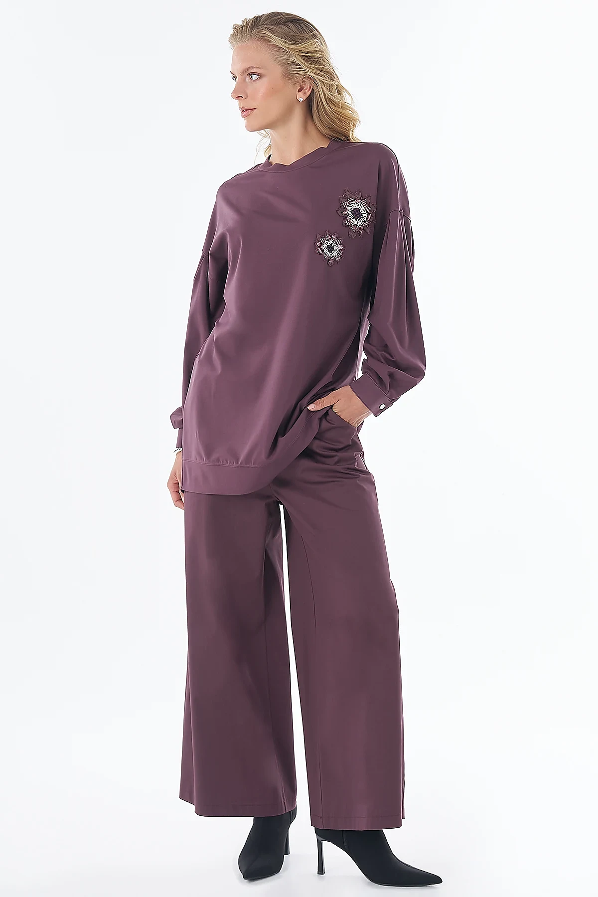 Beaded Embroidered Sweatshirt Burgundy