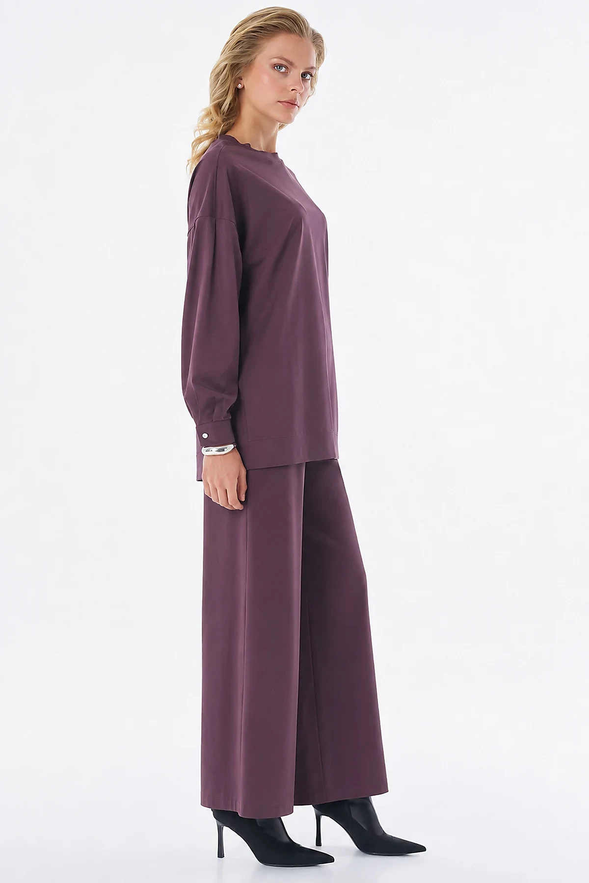 Beaded Embroidered Sweatshirt Burgundy