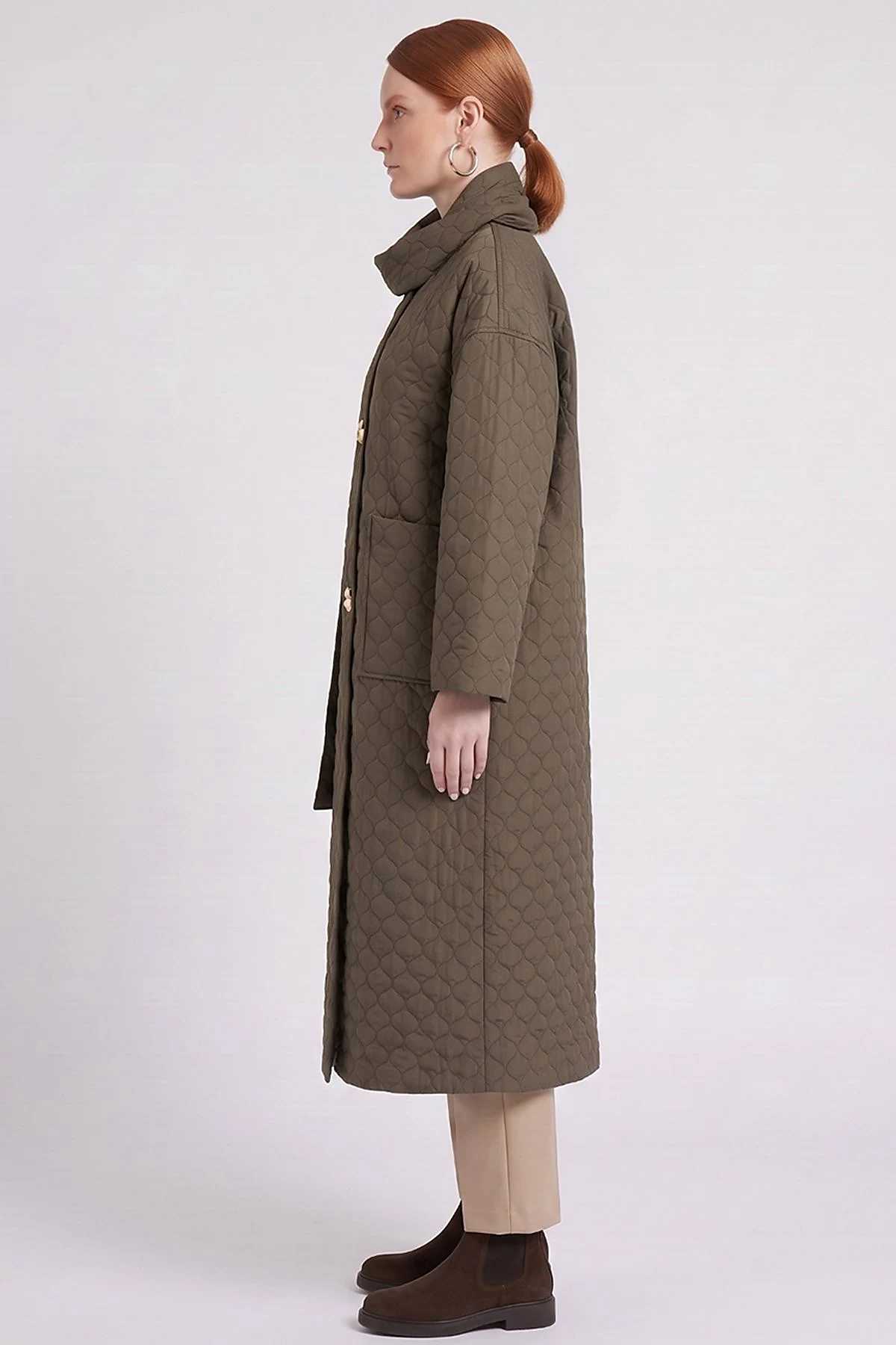 Quilted Pattern Slip-On with Scarf Khaki