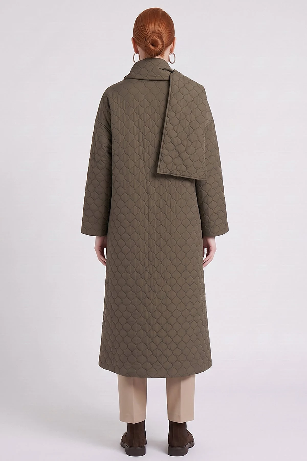 Quilted Pattern Slip-On with Scarf Khaki