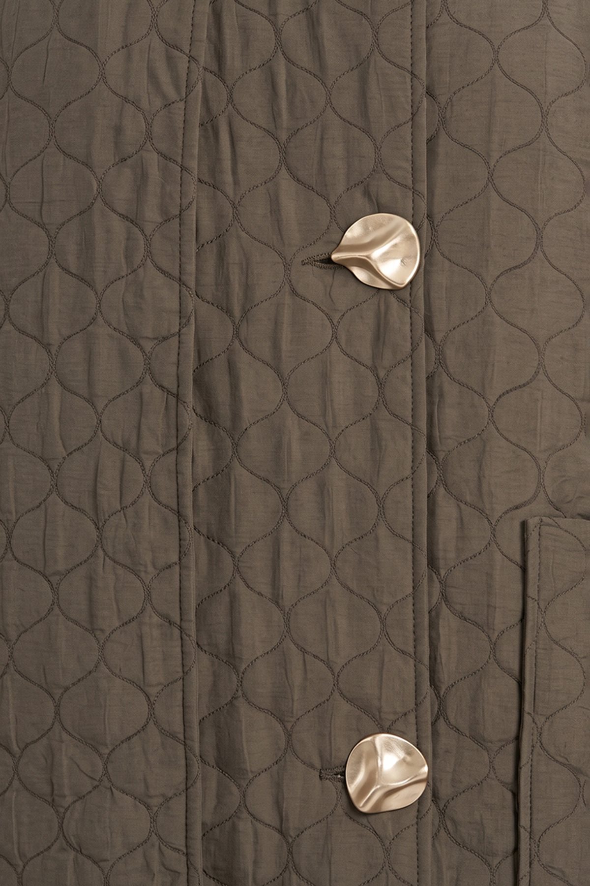 Quilted Pattern Slip-On with Scarf Dark Khaki