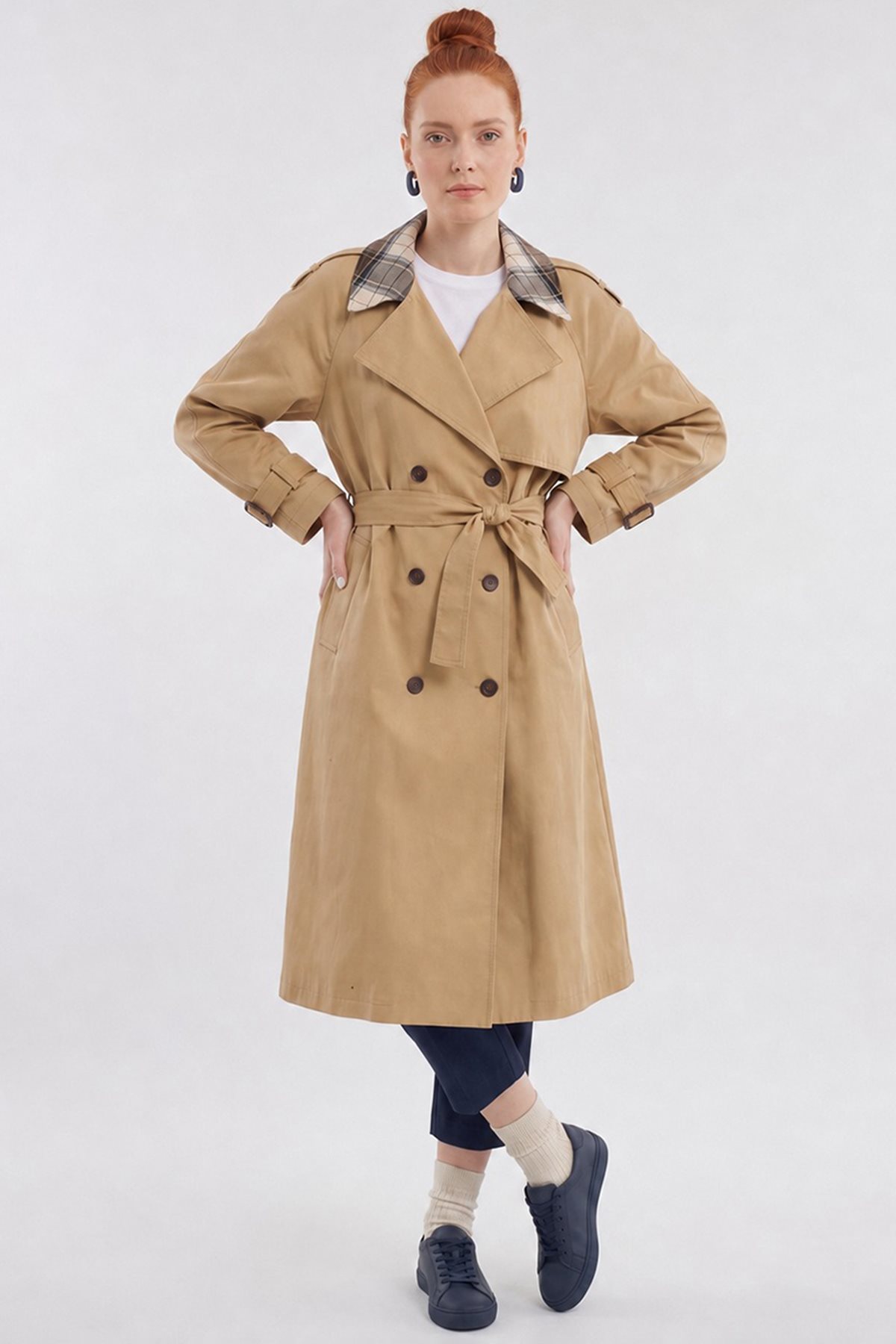 Collar-Detail Trench Coat Beige