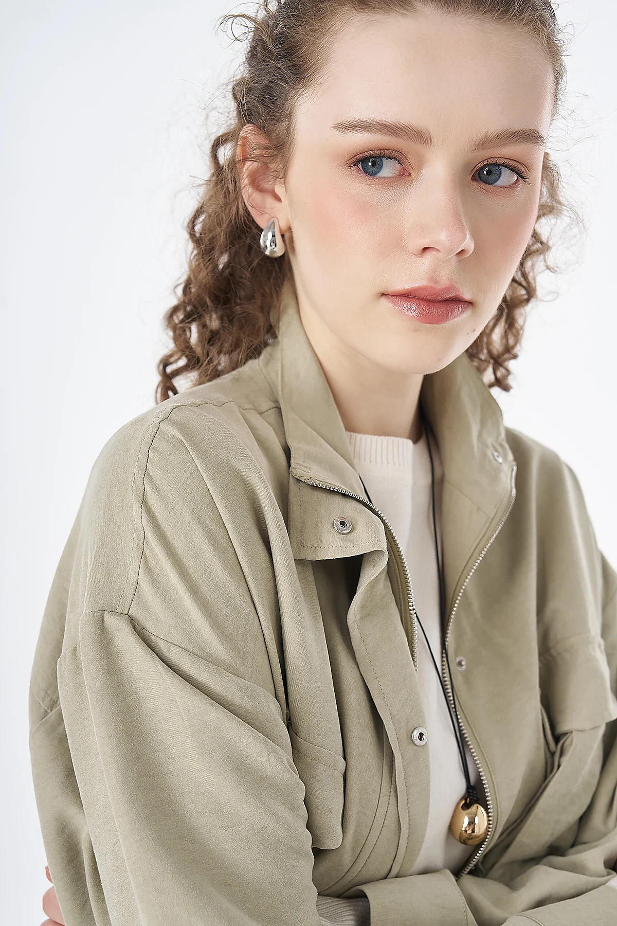 Double Pocket Stand Collar Jacket in Green