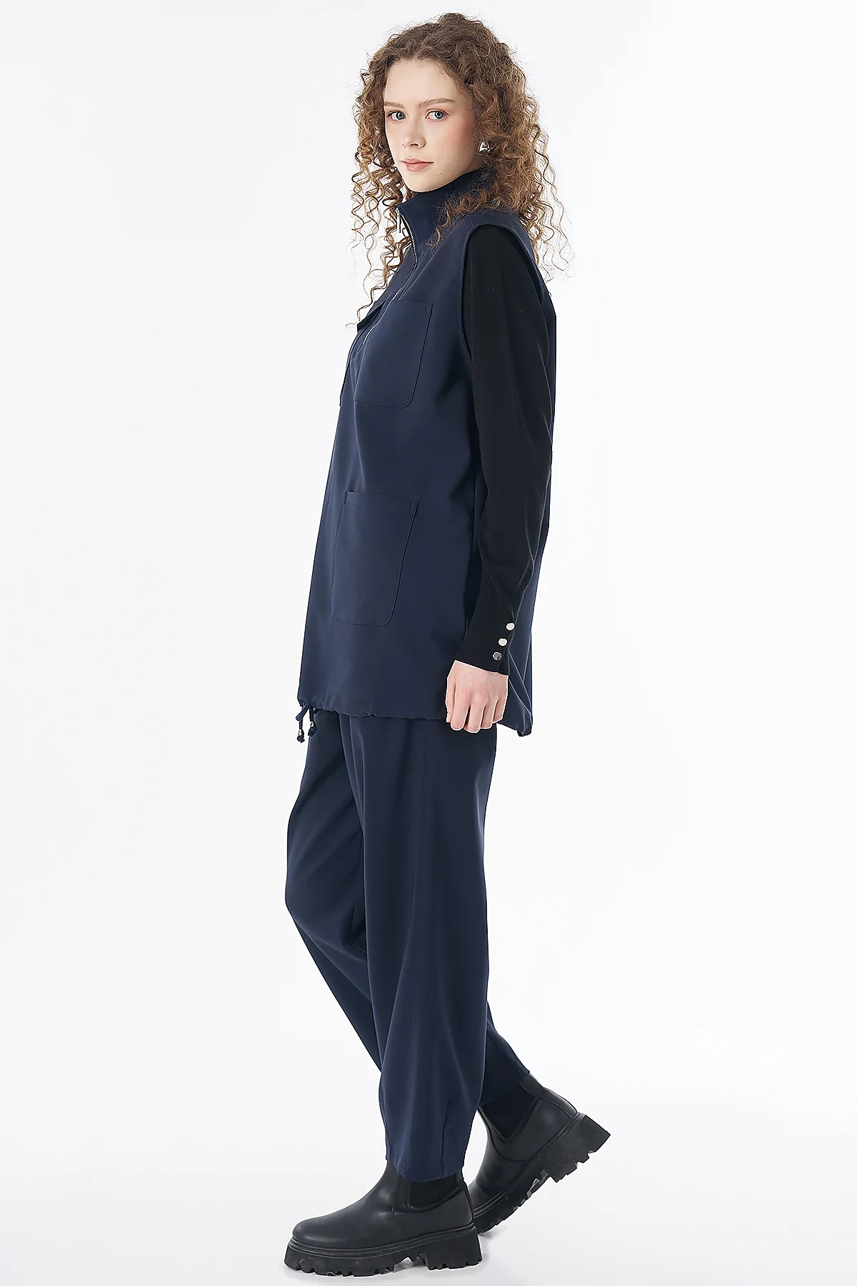 Relaxed-Fit Set with Pocket Detail Navy