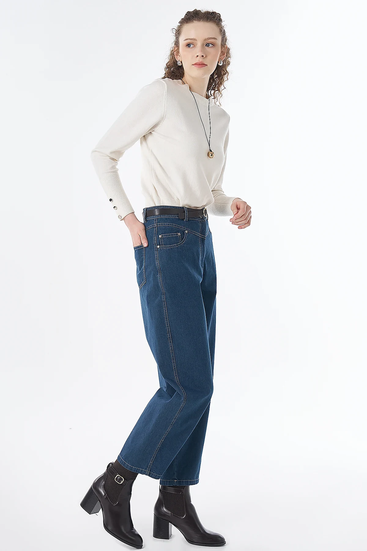 Washed Carrot-Leg Trousers Navy