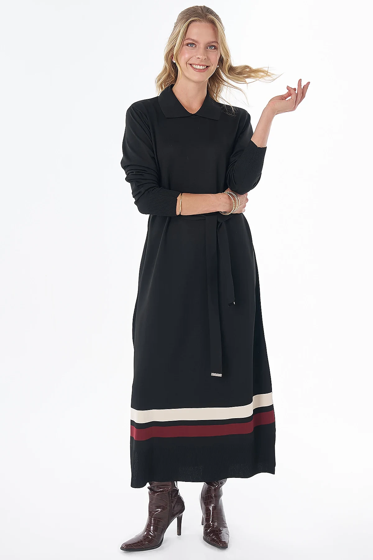 Contrast-Color Knit Dress - Black