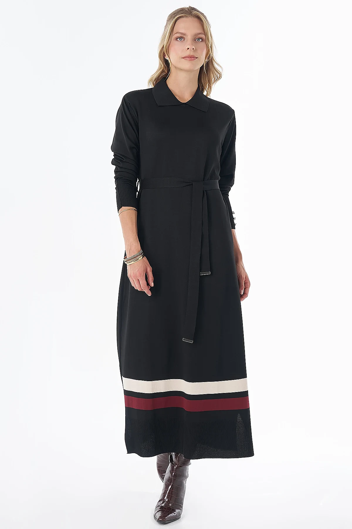 Contrast-Color Knit Dress - Black
