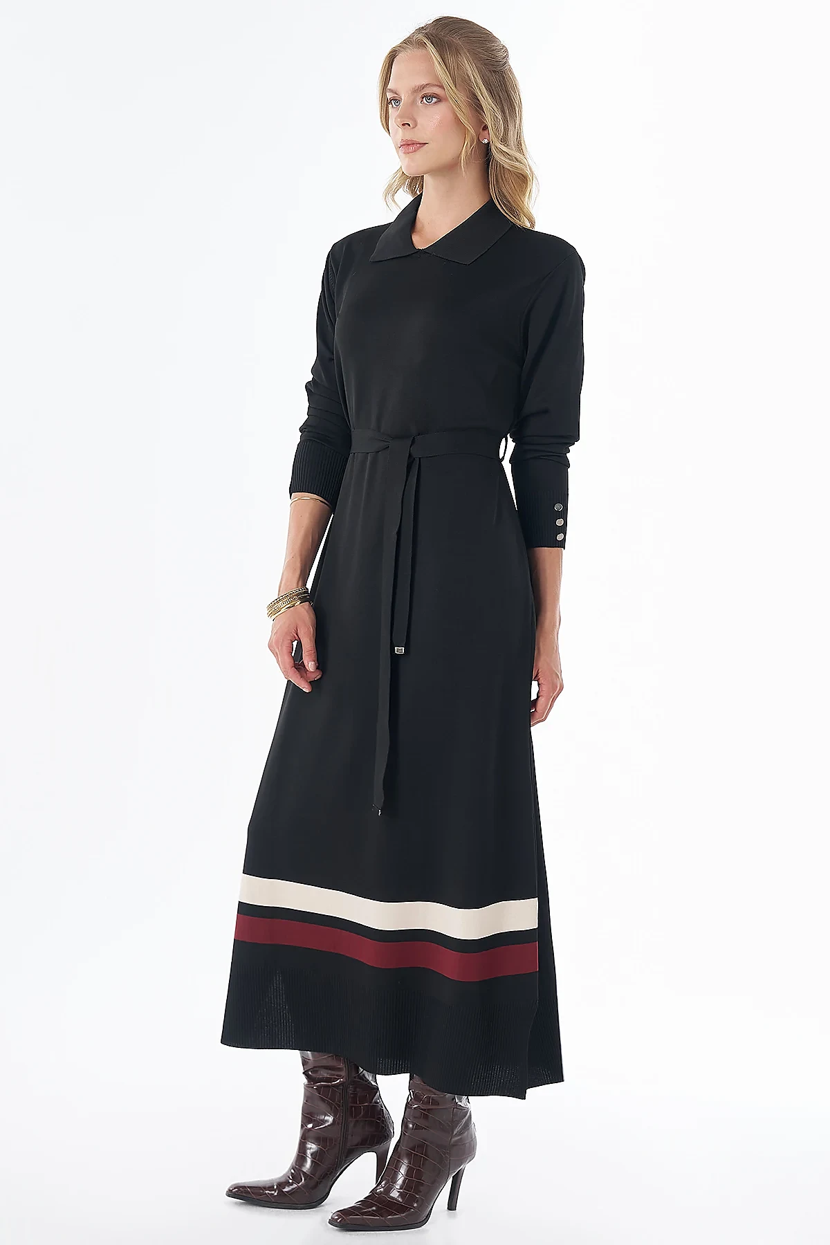 Contrast-Color Knit Dress - Black