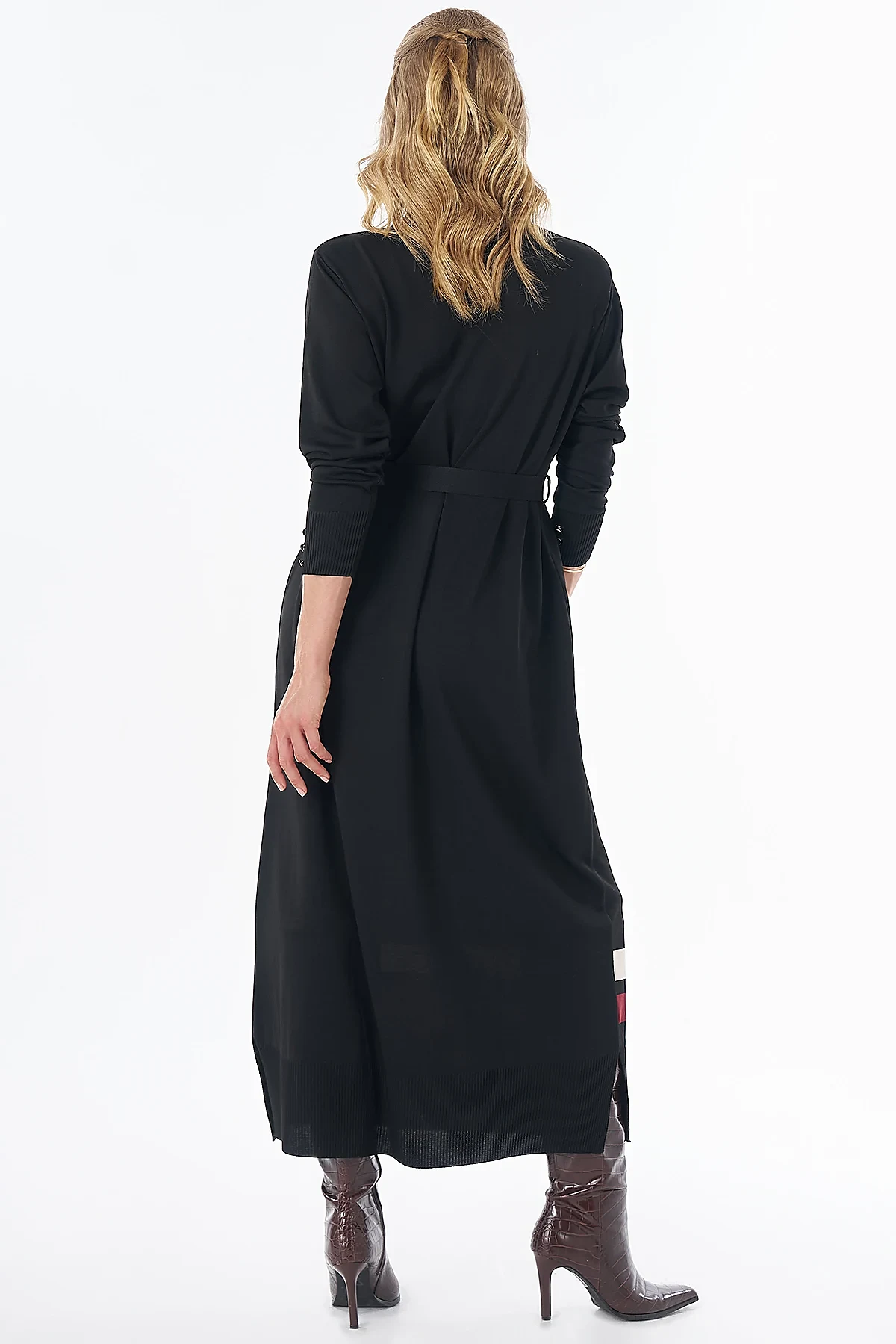 Contrast-Color Knit Dress - Black
