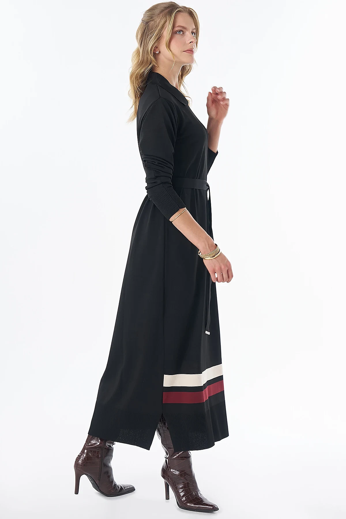 Contrast-Color Knit Dress - Black