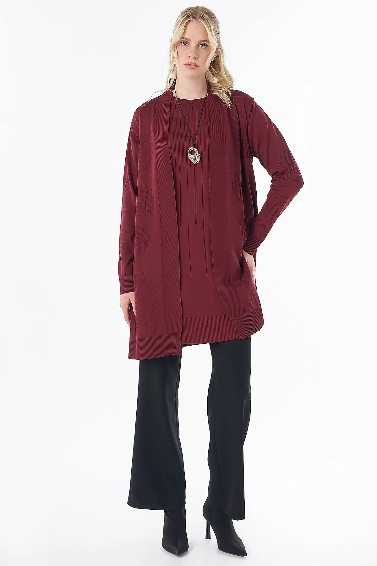 Leaf Pattern Knit Cardigan Burgundy
