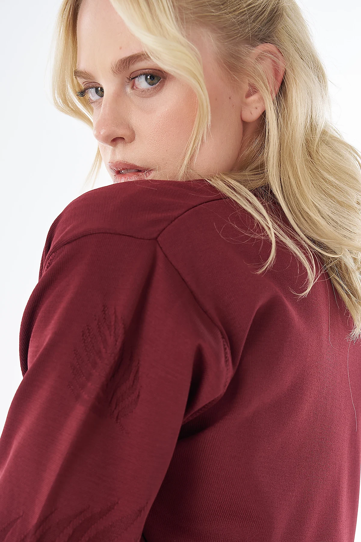 Leaf Pattern Knit Cardigan Burgundy