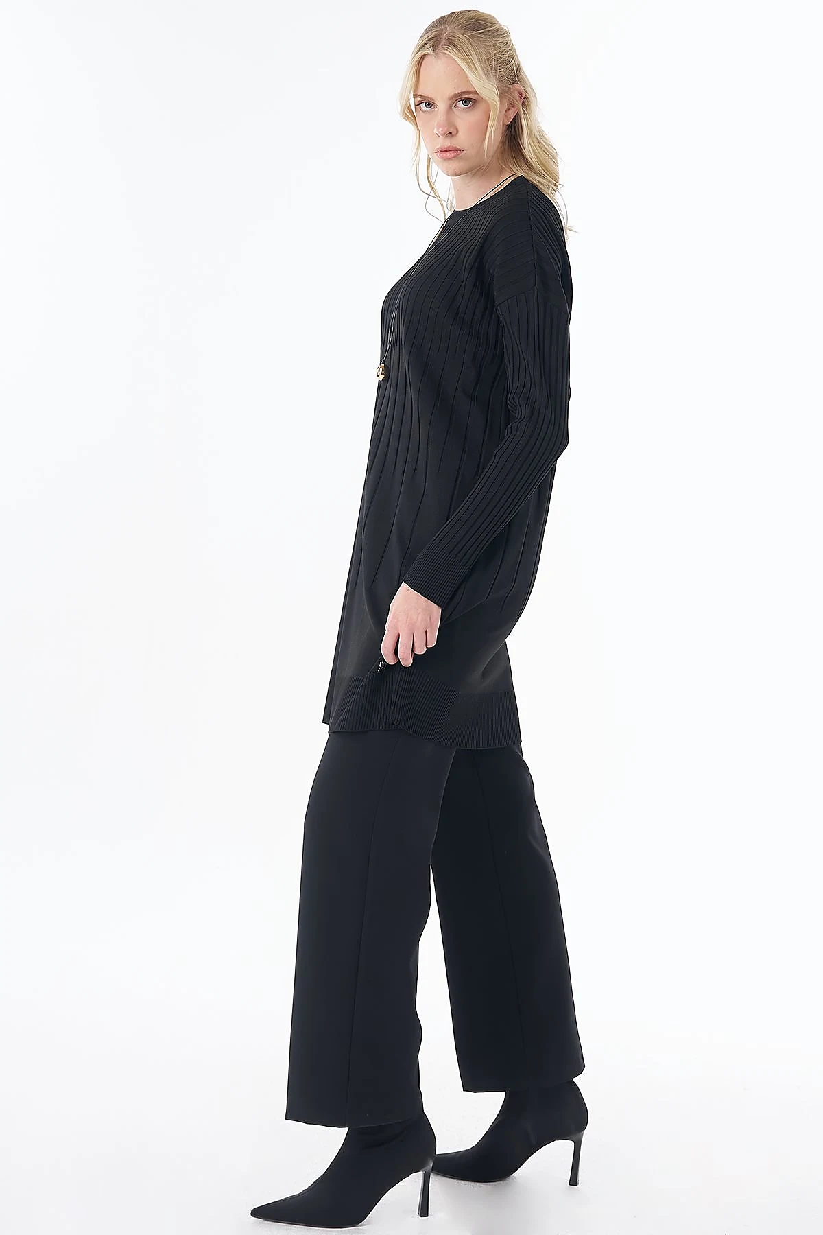 Ribbed Knit Tunic Black