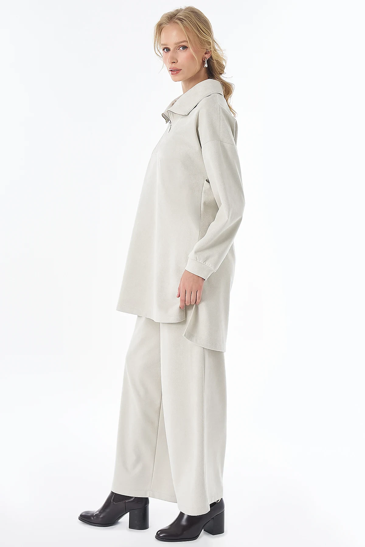 Wide-Collar Suede Two-Piece Set Gray