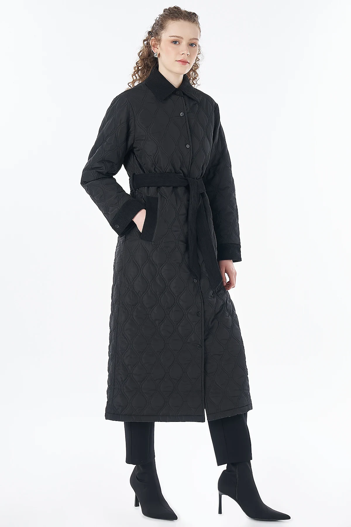 Yaka Detaylı Anorak Mont Siyah