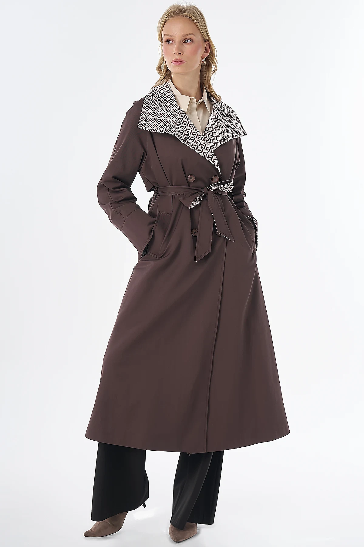 Contrast Detail Trench Coat Brown