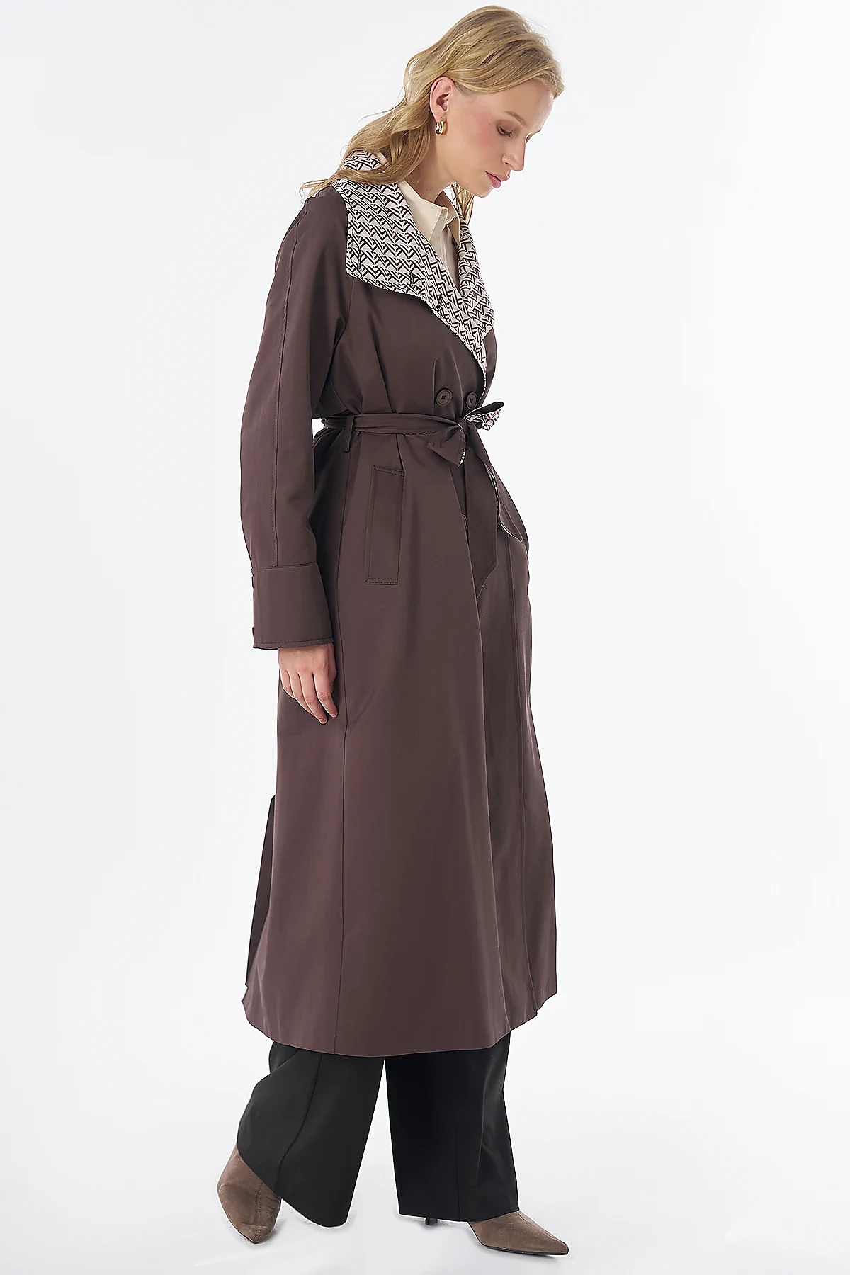Contrast Detail Trench Coat Brown