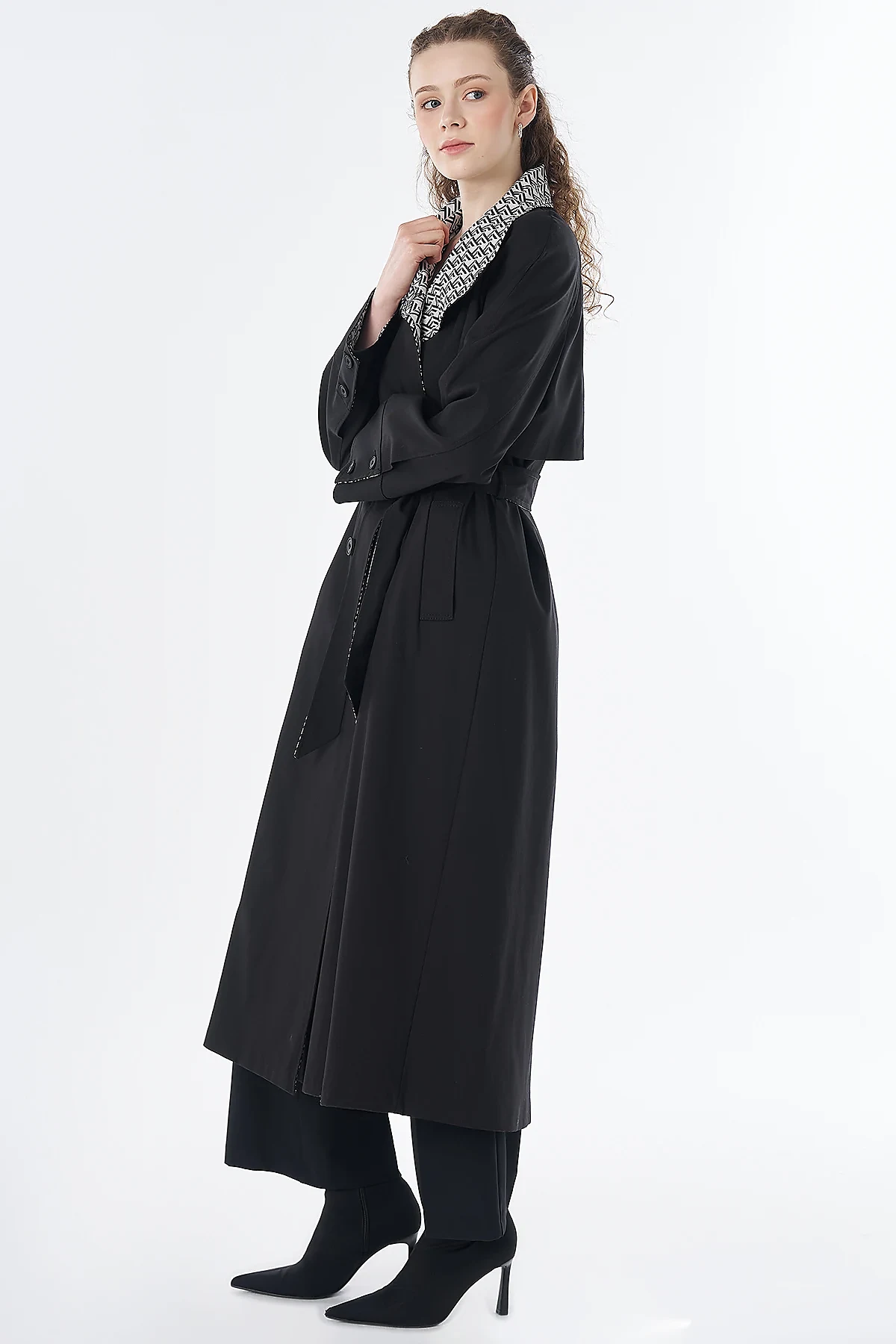 Contrast Detail Trench Coat Black