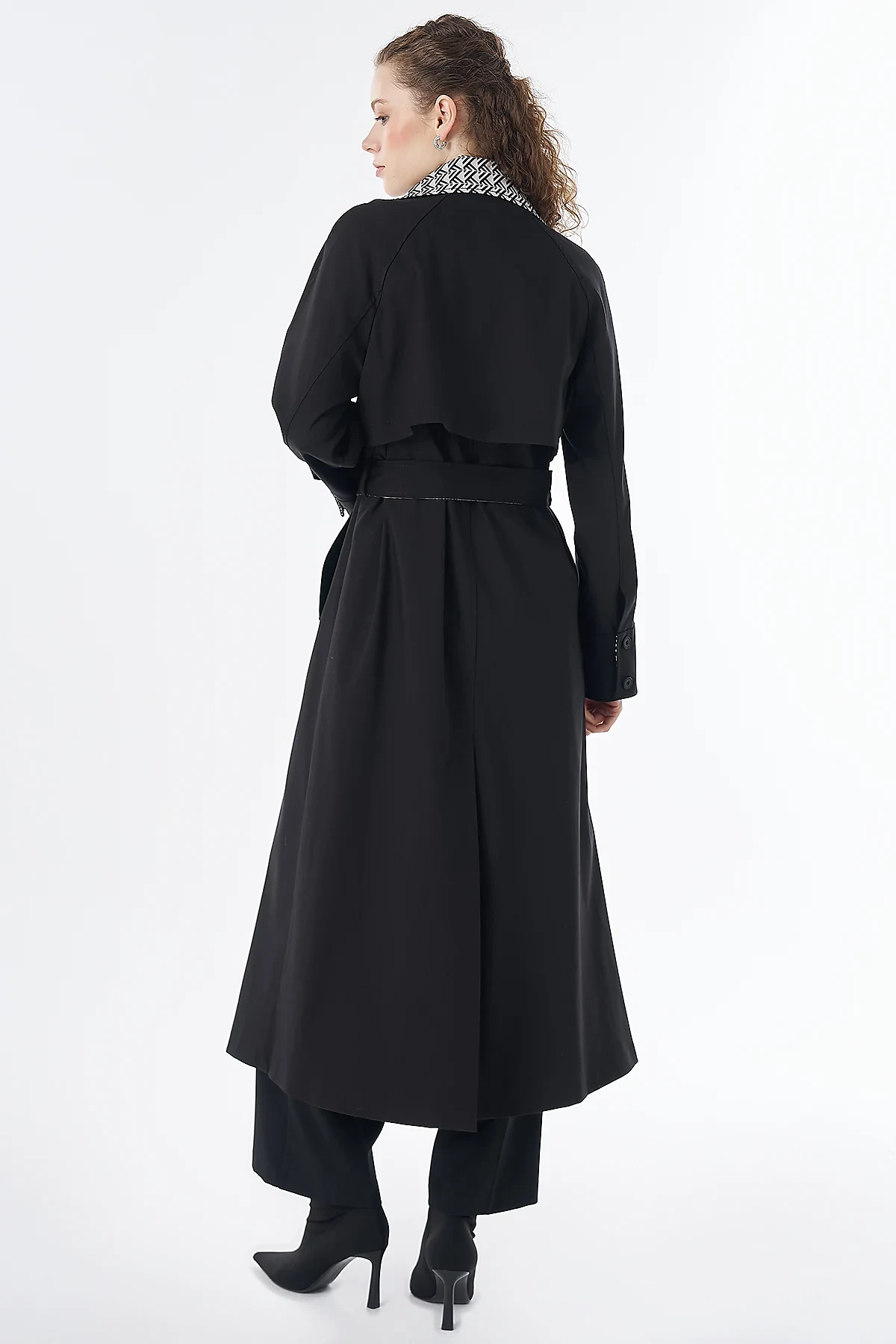 Contrast Detail Trench Coat Black