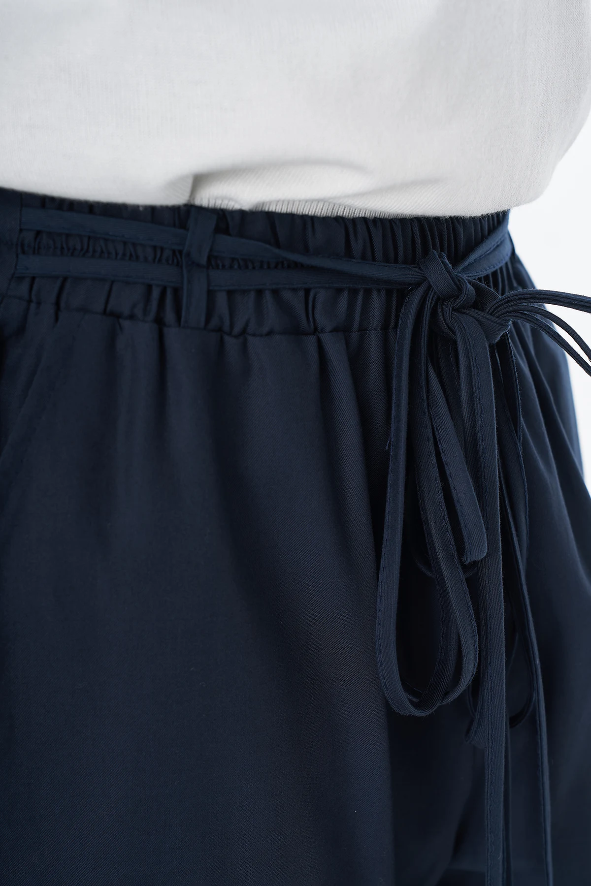 High-Waisted Lyocell Trousers Navy
