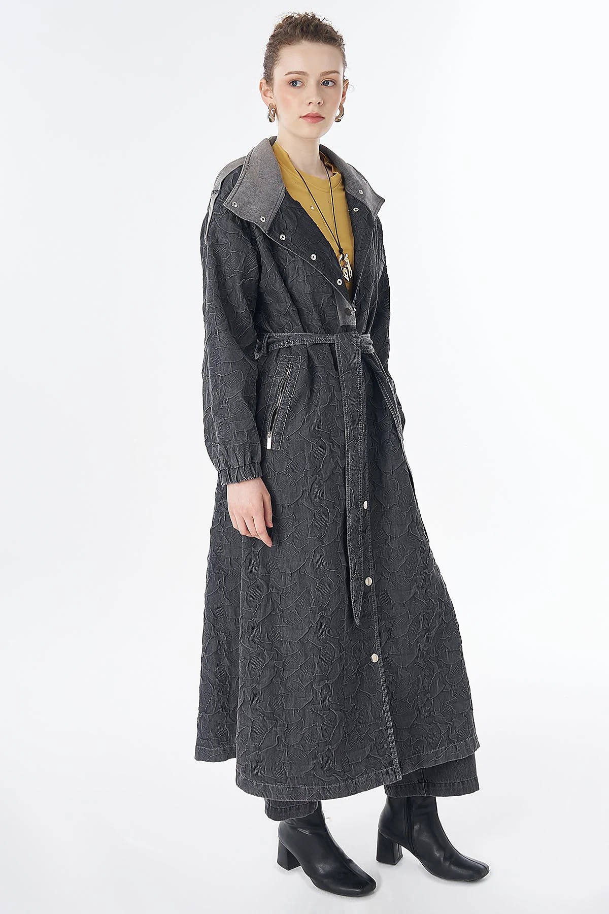 Embossed Pattern Throw-On Jacket Black