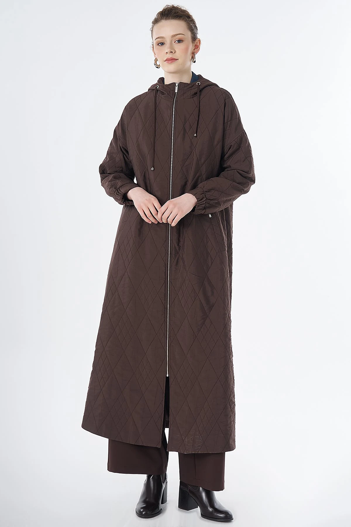 Hooded Quilted Throw-On Brown
