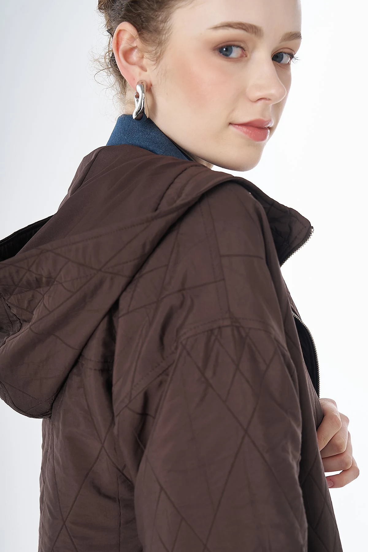 Hooded Quilted Throw-On Brown