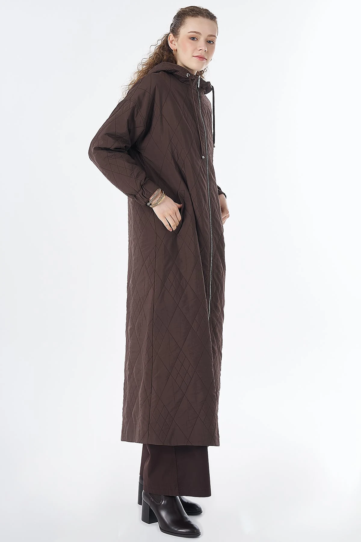 Hooded Quilted Throw-On Brown