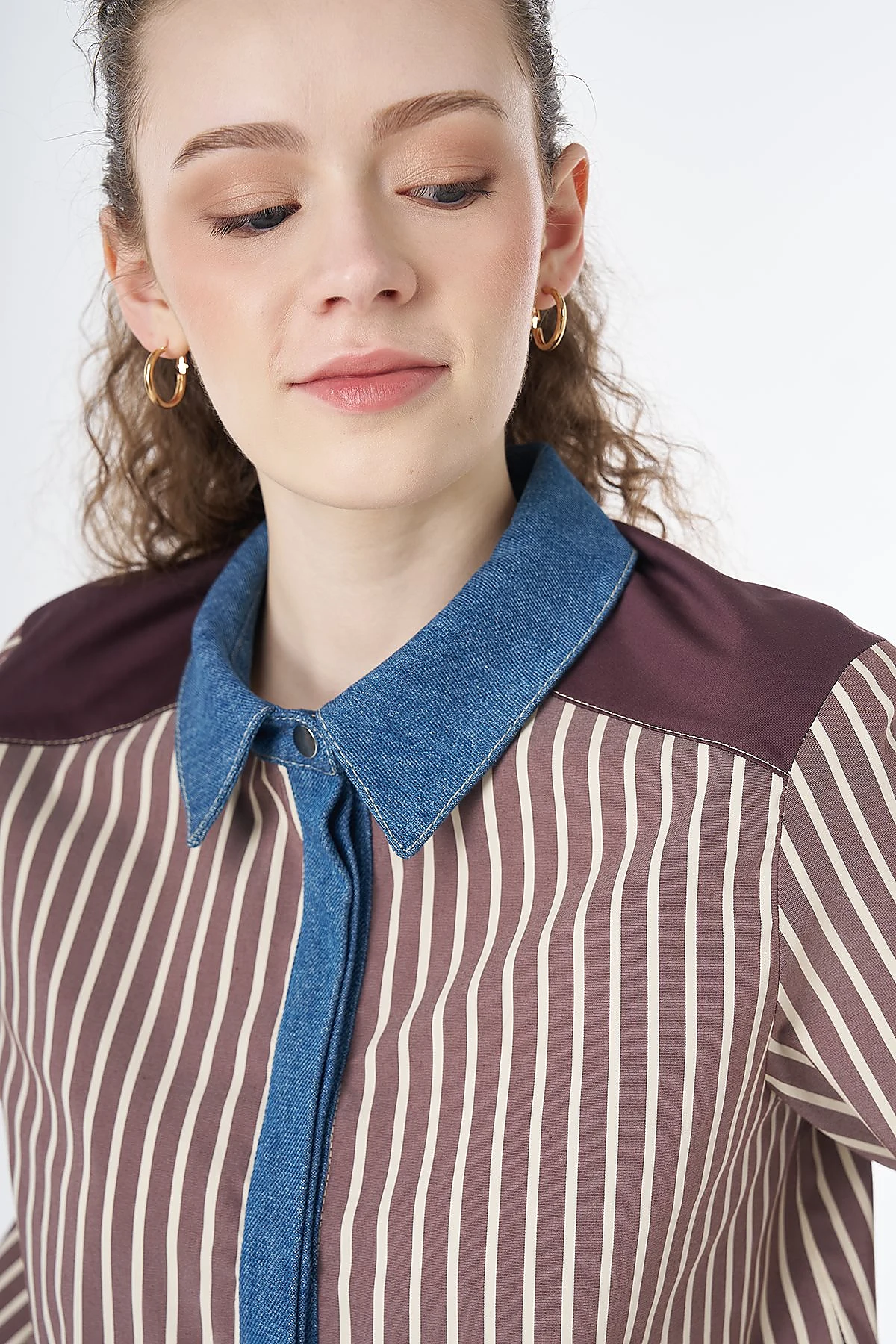 Denim Trim Cotton Blouse Brown