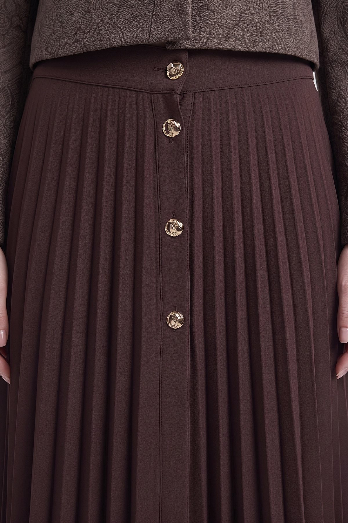 Scarf Pattern Skirt Set Brown