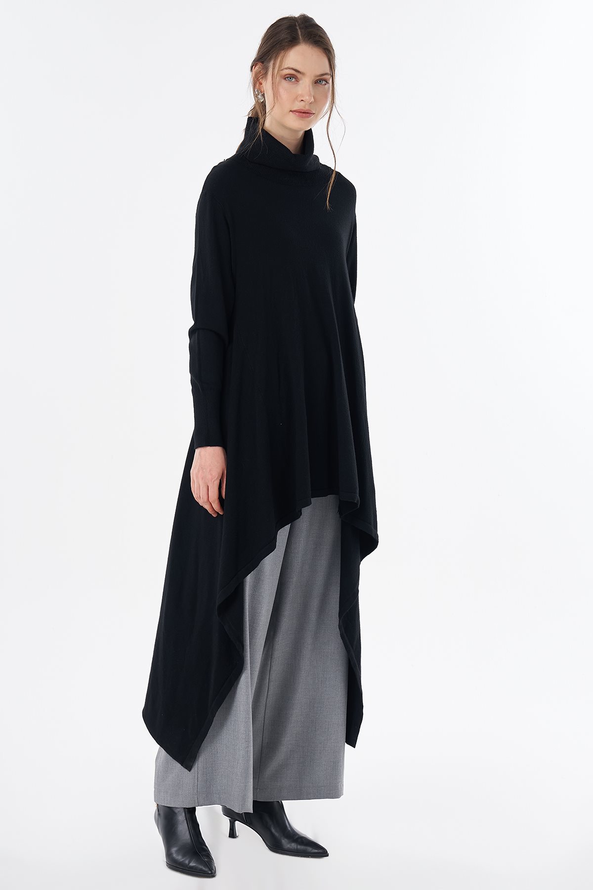 Asymmetrical Cut Knitted Tunic Black
